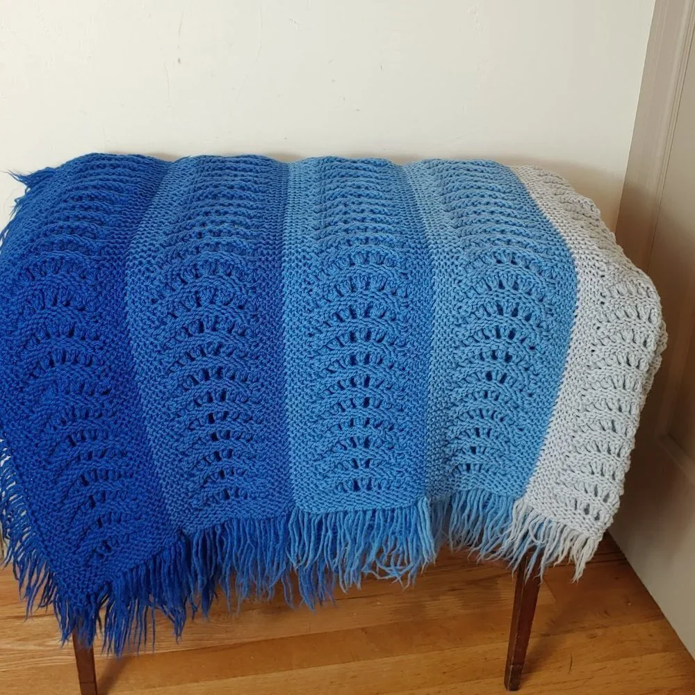 Knit‎ Crochet Blanket Afghan Throw Fringe Granny Boho Ombre Blue Vintage 1970's